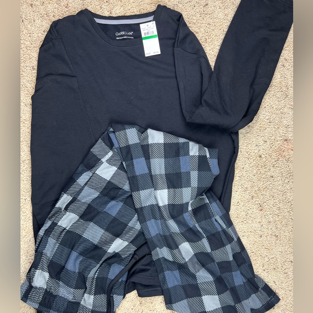 Black and Grey Men’s Super Soft Sleepwear set size Large